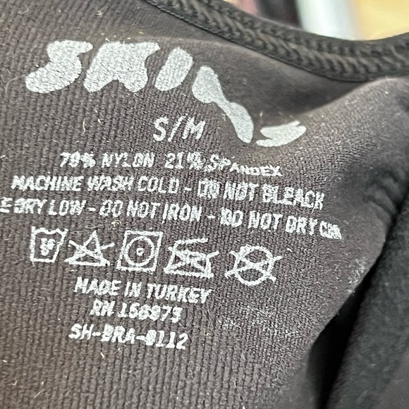 Skims - Picture 6 of 9